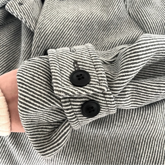 H&M Boxy Twill Coat - Picture 4 of 4